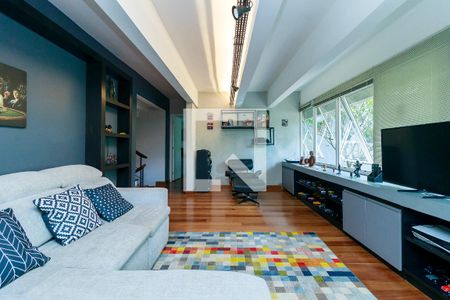 Casa à venda com 593m², 4 quartos e 4 vagas Casa à venda com 593m², 4 quartos e 4 vagasSala 2