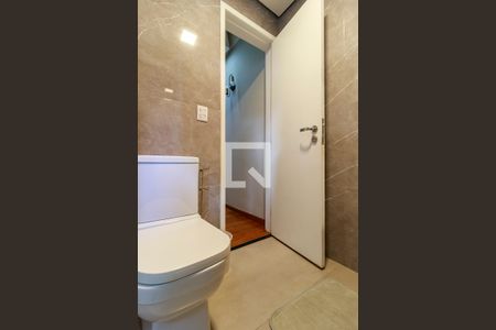 Casa à venda com 593m², 4 quartos e 4 vagas Casa à venda com 593m², 4 quartos e 4 vagasBanheiro 3