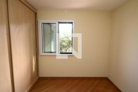 Quarto 1 de apartamento para alugar com 2 quartos, 58m² em Cidade Ademar, São Paulo