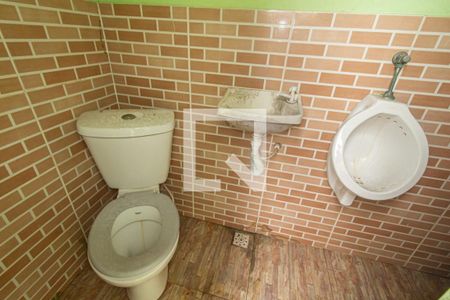 Casa para alugar com 360m², 2 quartos e 5 vagasLavabo