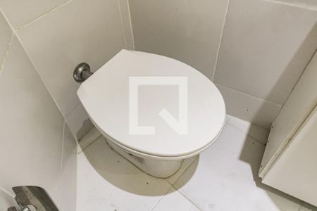 Apartamento à venda com 180m², 3 quartos e 1 vaga Apartamento à venda com 180m², 3 quartos e 1 vagaBanheiro de serviço