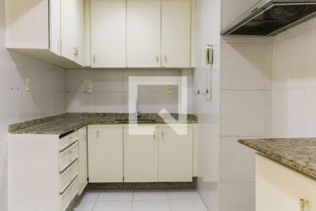 Apartamento à venda com 180m², 3 quartos e 1 vaga Apartamento à venda com 180m², 3 quartos e 1 vagaCozinha