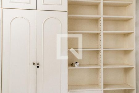 Apartamento à venda com 180m², 3 quartos e 1 vaga Apartamento à venda com 180m², 3 quartos e 1 vagaQuarto de Serviço