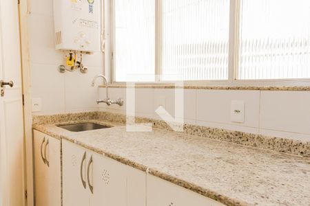 Apartamento à venda com 180m², 3 quartos e 1 vaga Apartamento à venda com 180m², 3 quartos e 1 vagaÁrea de Serviço