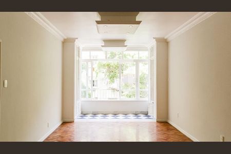 Apartamento à venda com 180m², 3 quartos e 1 vaga Apartamento à venda com 180m², 3 quartos e 1 vagaSala