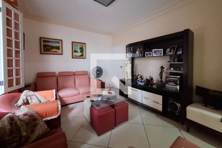 Sala de casa para alugar com 3 quartos, 120m² em Vital Brasil, Niterói
