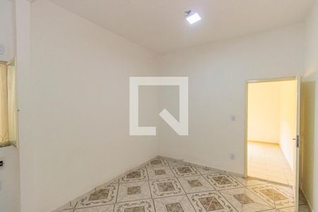 Quarto 1 de casa para alugar com 2 quartos, 90m² em Marechal Hermes, Rio de Janeiro