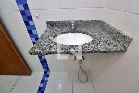 Casa de condomínio à venda com 82m², 2 quartos e 1 vagaSuíte 2 - Banheiro 