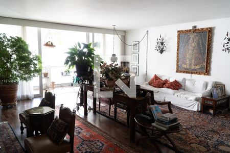 Apartamento à venda com 350m², 3 quartos e 3 vagasSala