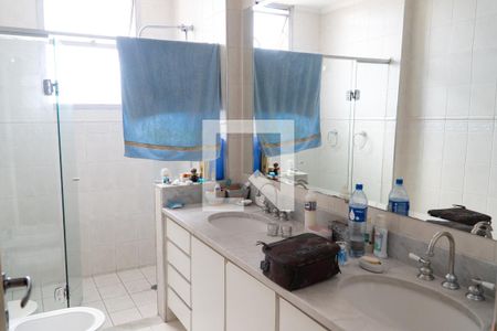 Apartamento à venda com 350m², 3 quartos e 3 vagasBanheiro Social