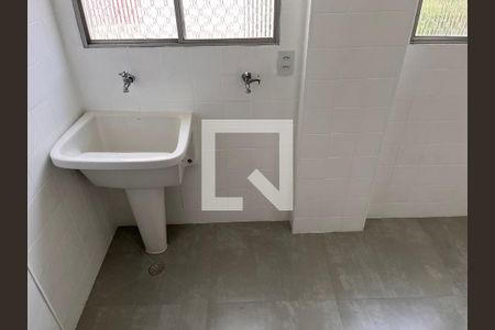 Apartamento para alugar com 128m², 4 quartos e 1 vagaÁrea de Serviço