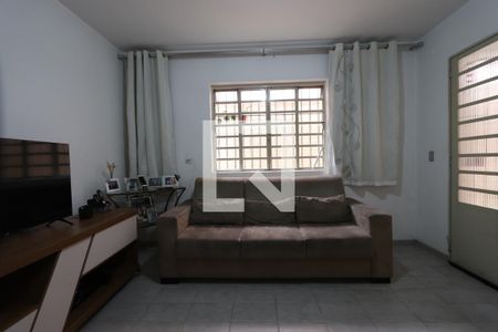 Sala de casa para alugar com 2 quartos, 170m² em Vila Cunha Bueno, São Paulo