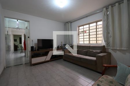 Sala de casa para alugar com 2 quartos, 170m² em Vila Cunha Bueno, São Paulo