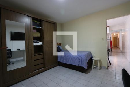 Quarto 2 de casa para alugar com 2 quartos, 170m² em Vila Cunha Bueno, São Paulo