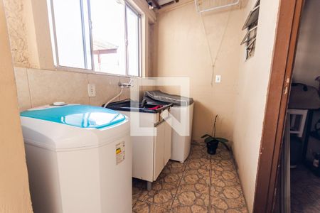 Casa à venda com 125m², 3 quartos e 2 vagas Casa à venda com 125m², 3 quartos e 2 vagasÁrea de Serviço