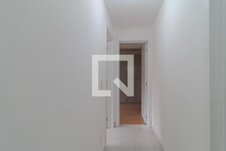 Corredor de apartamento à venda com 2 quartos, 56m² em Parque Assuncao, Taboão da Serra