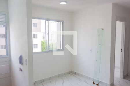 Sala de apartamento para alugar com 2 quartos, 34m² em Usina Piratininga, São Paulo