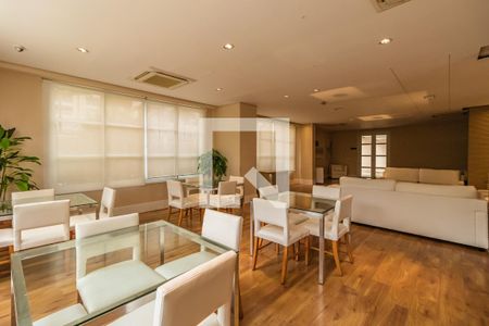 Apartamento à venda com 158m², 3 quartos e 3 vagas Apartamento à venda com 158m², 3 quartos e 3 vagasÁrea Comum