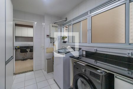 Apartamento à venda com 158m², 3 quartos e 3 vagas Apartamento à venda com 158m², 3 quartos e 3 vagasÁrea de Serviço