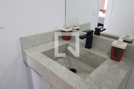 Pia do banheiro de apartamento para alugar com 1 quarto, 27m² em Socorro, São Paulo