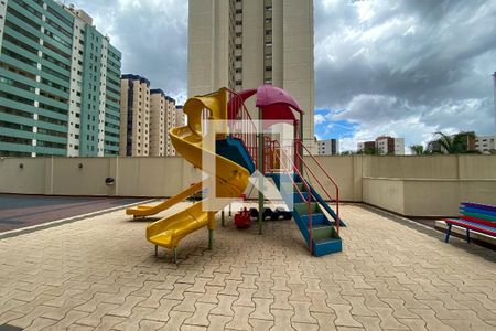 Apartamento para alugar com 165m², 4 quartos e 2 vagas Apartamento para alugar com 165m², 4 quartos e 2 vagasÁrea comum - Playground