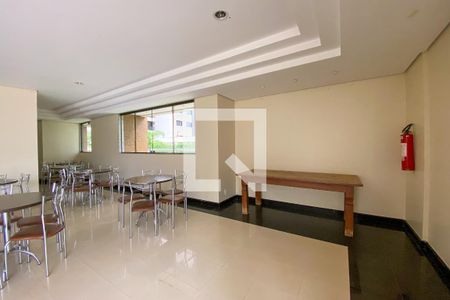 Apartamento para alugar com 165m², 4 quartos e 2 vagas Apartamento para alugar com 165m², 4 quartos e 2 vagasÁrea comum - Salão de festas
