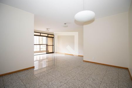 Apartamento para alugar com 165m², 4 quartos e 2 vagas Apartamento para alugar com 165m², 4 quartos e 2 vagasSala