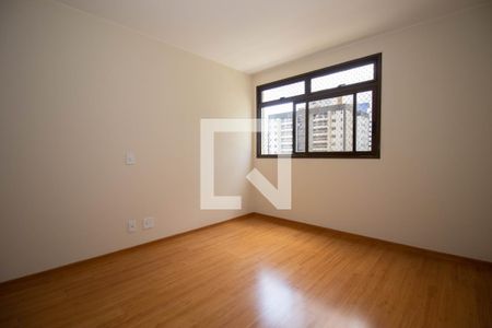 Apartamento para alugar com 165m², 4 quartos e 2 vagas Apartamento para alugar com 165m², 4 quartos e 2 vagasQuarto 2