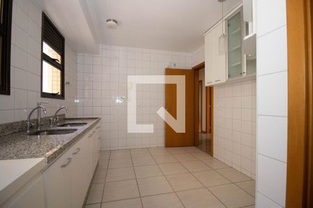 Apartamento para alugar com 165m², 4 quartos e 2 vagas Apartamento para alugar com 165m², 4 quartos e 2 vagasCozinha