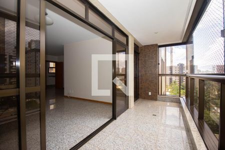Apartamento para alugar com 165m², 4 quartos e 2 vagas Apartamento para alugar com 165m², 4 quartos e 2 vagasSacada