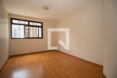 Apartamento para alugar com 165m², 4 quartos e 2 vagas Apartamento para alugar com 165m², 4 quartos e 2 vagasQuarto 2