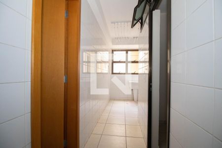 Apartamento para alugar com 165m², 4 quartos e 2 vagas Apartamento para alugar com 165m², 4 quartos e 2 vagasÁrea de Serviço