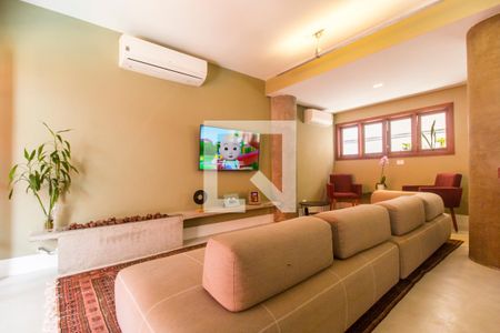 Sala de TV de casa de condomínio para alugar com 5 quartos, 329m² em Alphaville, Santana de Parnaíba