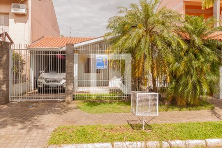 Casa à venda com 208m², 3 quartos e 3 vagasFachada