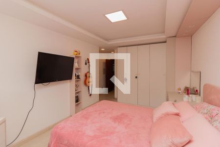 Casa à venda com 208m², 3 quartos e 3 vagasSuíte 1