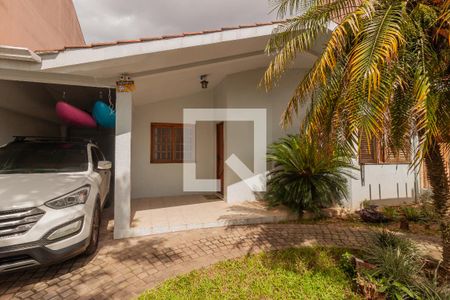 Casa à venda com 208m², 3 quartos e 3 vagasFachada