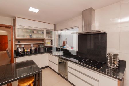 Casa à venda com 208m², 3 quartos e 3 vagasCozinha