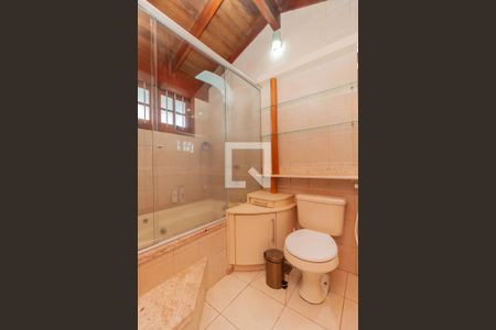 Casa à venda com 208m², 3 quartos e 3 vagasBanheiro da Suíte 2