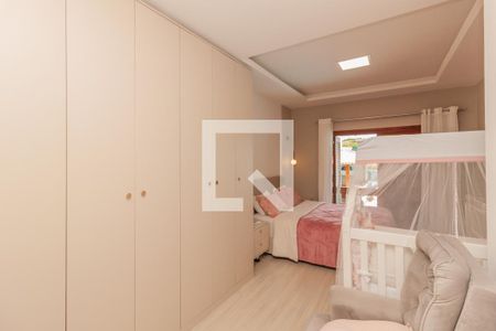 Casa à venda com 208m², 3 quartos e 3 vagasSuíte 2