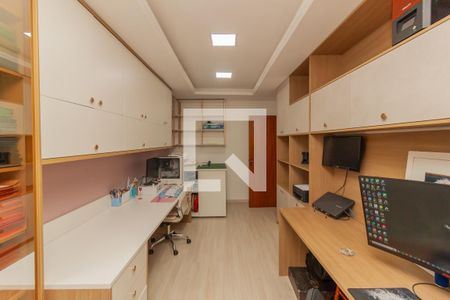 Casa à venda com 208m², 3 quartos e 3 vagasEscritório