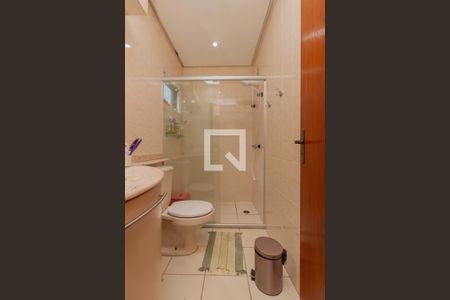 Casa à venda com 208m², 3 quartos e 3 vagasBanheiro da Suíte 1