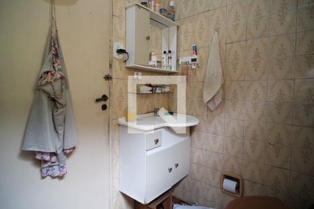 Casa à venda com 190m², 3 quartos e 2 vagas Casa à venda com 190m², 3 quartos e 2 vagasBanheiro