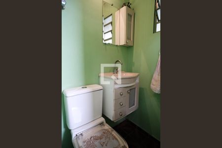 Casa à venda com 190m², 3 quartos e 2 vagas Casa à venda com 190m², 3 quartos e 2 vagasLavabo