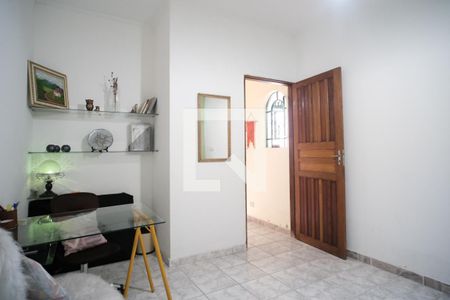 Casa à venda com 190m², 3 quartos e 2 vagas Casa à venda com 190m², 3 quartos e 2 vagasÁrea comum