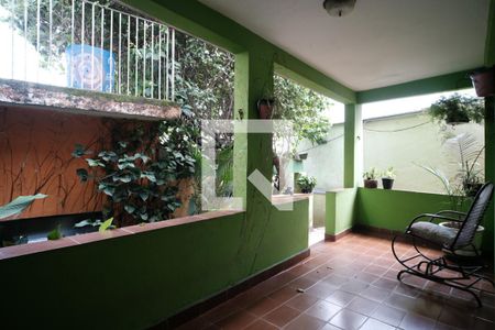 Casa à venda com 190m², 3 quartos e 2 vagas Casa à venda com 190m², 3 quartos e 2 vagasÁrea Externa