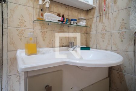 Casa à venda com 190m², 3 quartos e 2 vagas Casa à venda com 190m², 3 quartos e 2 vagasBanheiro