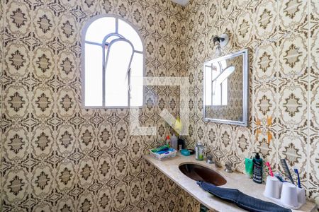 Casa à venda com 160m², 3 quartos e 2 vagasBanheiro da Suíte