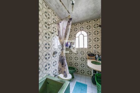 Casa à venda com 160m², 3 quartos e 2 vagasBanheiro