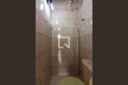 Casa à venda com 250m², 2 quartos e 2 vagas Casa à venda com 250m², 2 quartos e 2 vagasBanheiro 2