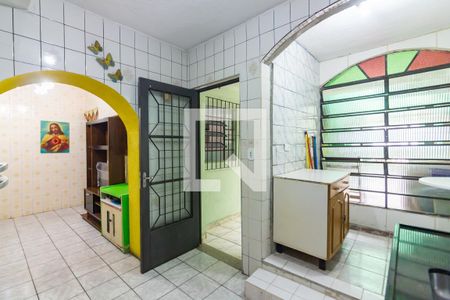 Casa à venda com 250m², 2 quartos e 2 vagas Casa à venda com 250m², 2 quartos e 2 vagasCozinha